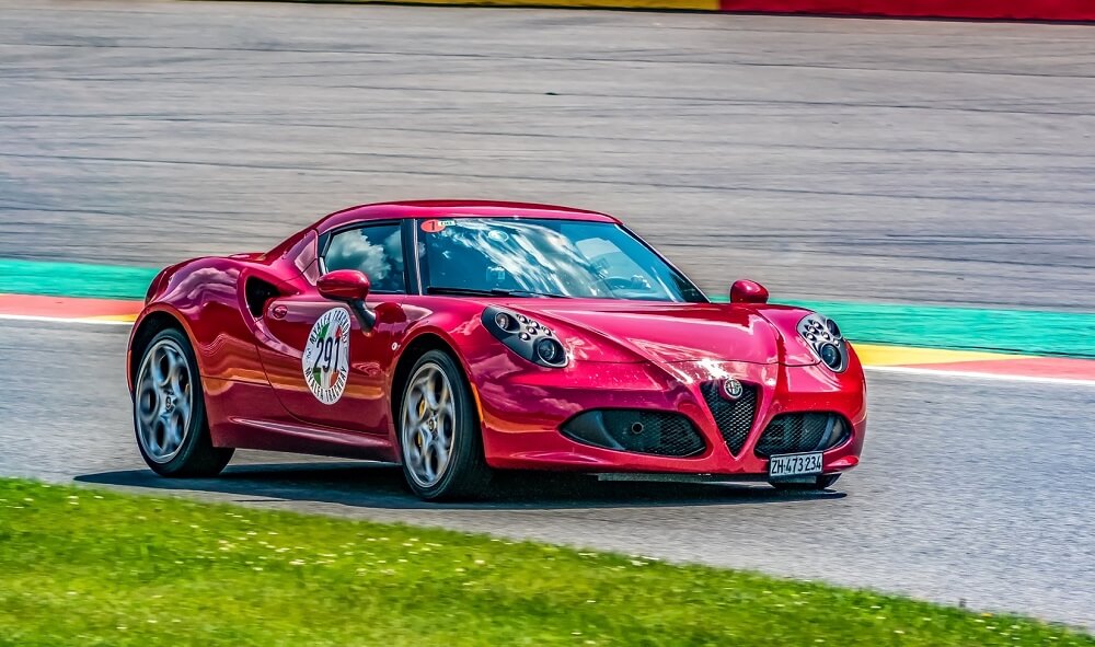 Performance et sensations : quelle voiture pour faire du circuit